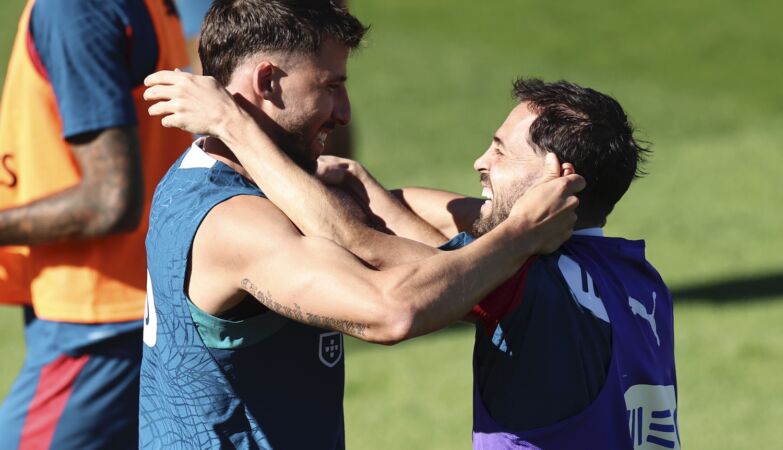 Jota amulets, training on the beach… and is there a weight loss in the national team?
