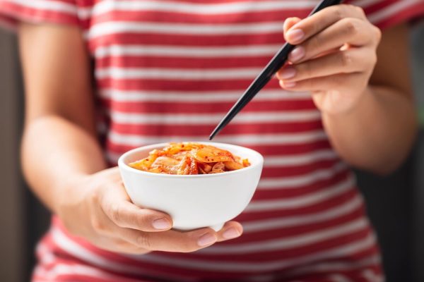 Good news for those who like Korean: kimchi helps eliminate nanoplastics from the intestine