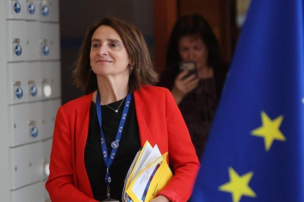 The European Commission forces Meta to give access to WhatsApp to its rival AI providers
