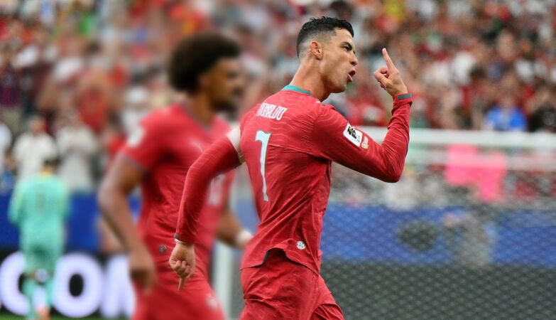 It wasn't yessss, it was shiiiuu! Ronaldo scores in the sixth World Cup and Portugal overtakes Uzbekistan