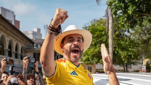 De la Espriella, the ultra parachutist who makes his program for Colombia tough