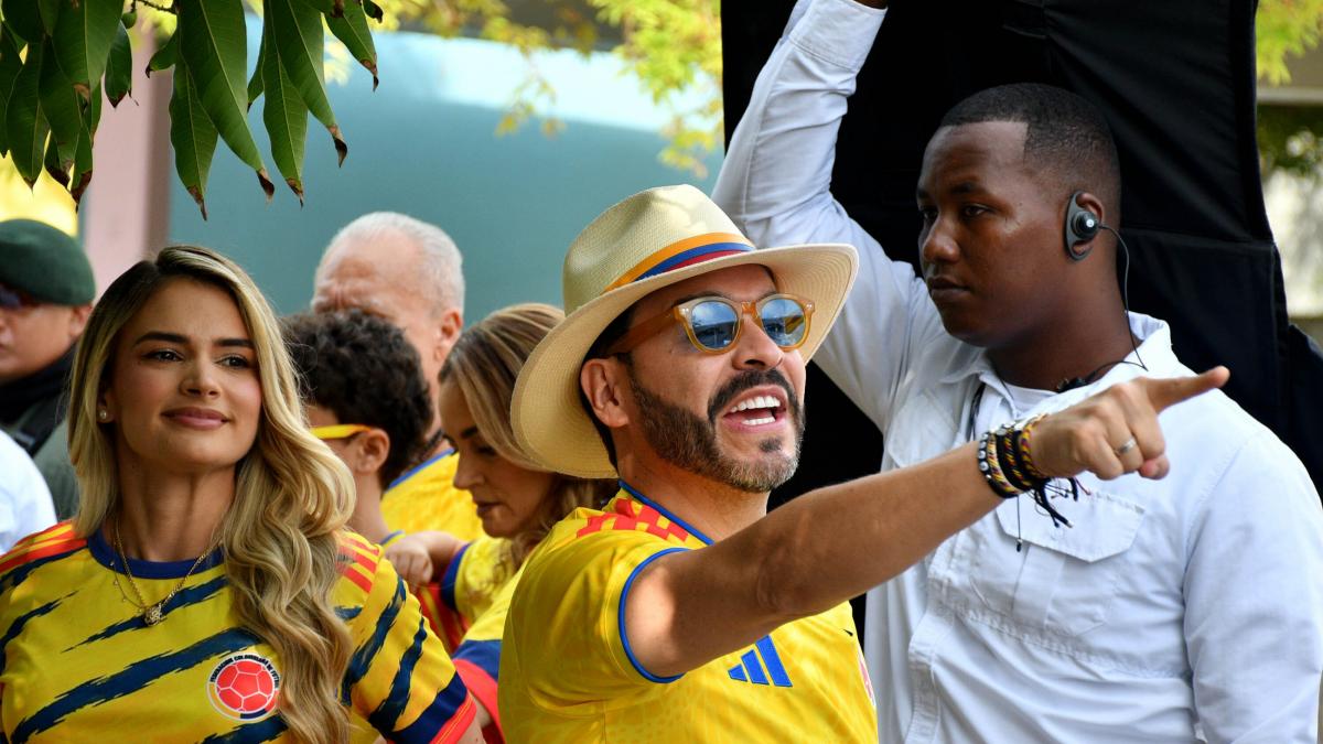 The far-right Abelardo de la Espriella is declared the winner in Colombia by less than one point in the provisional count and Petro denounces irregularities