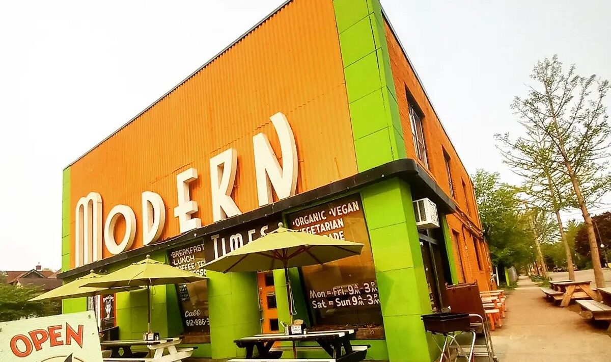 The cafe that stopped charging and started making a profit