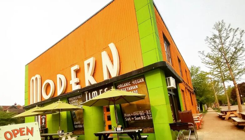 The cafe that stopped charging and started making a profit
