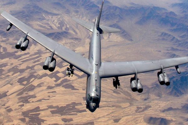B-52 bomber crashes in the USA and kills eight