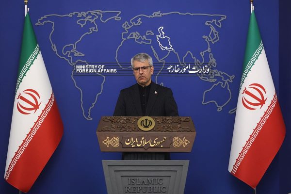 Iran: The possibility of signing by Trump, Pezeskian is open - What Tehran says about Hormuz