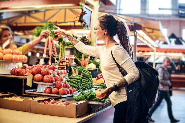 “What should I pay attention to to make healthier purchases?”