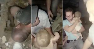 Baby is rescued alive from the rubble after strong earthquakes in Venezuela