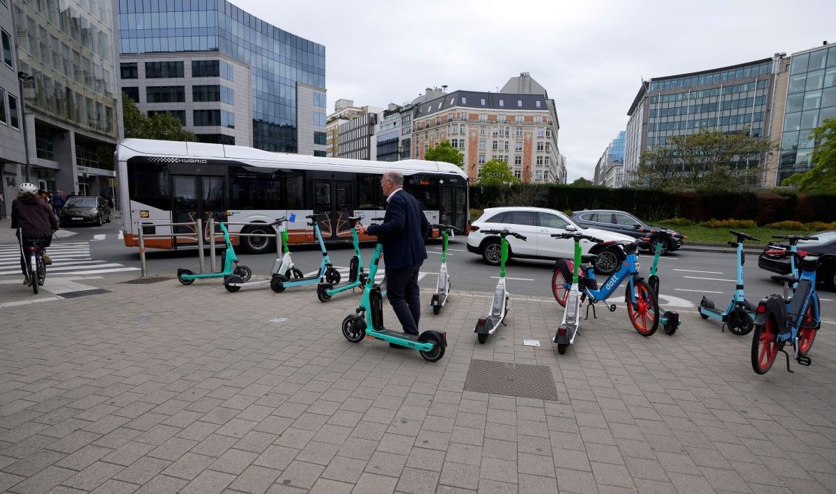 After Paris, Madrid and Prague, Brussels bans electric skates