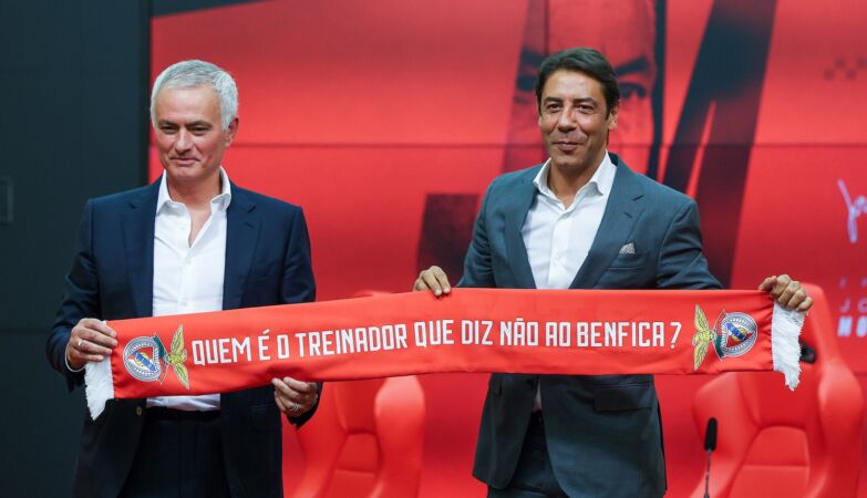 It's official: Benfica says goodbye Mourinho, hello Marco Silva