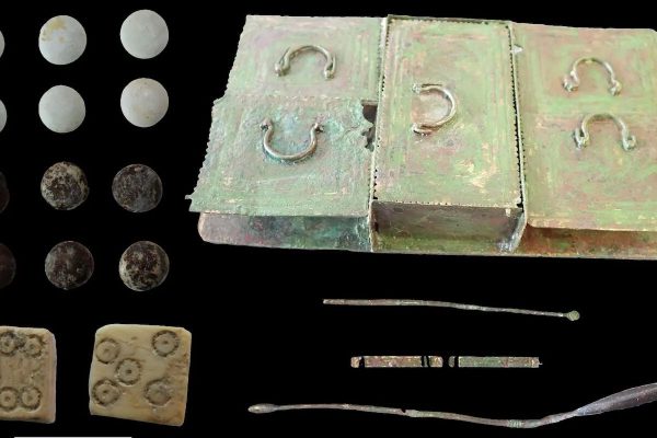 The Roman funeral pyres of Olisipo smelled of myrtle, pine and Lisbon