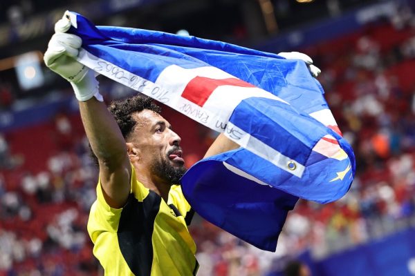 Little voice silenced Spain: 40-year-old GD Chaves goalkeeper became a global phenomenon