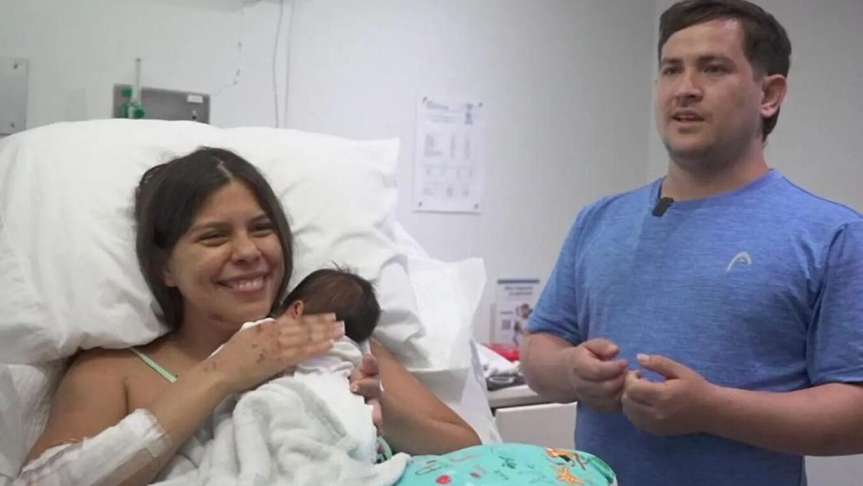 Mother pulled from earthquake rubble in Venezuela with her newborn son