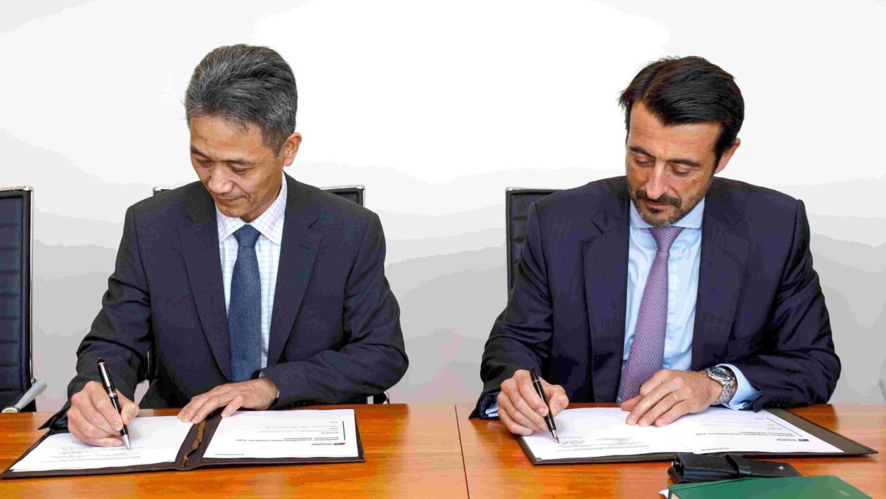 Credit Agrícola customer merchants can now accept UnionPay cards