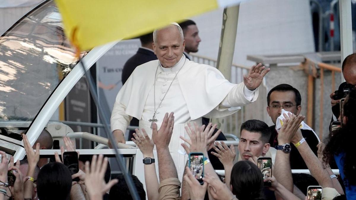 The Vatican updates its statutes against abuse and strengthens control of dioceses