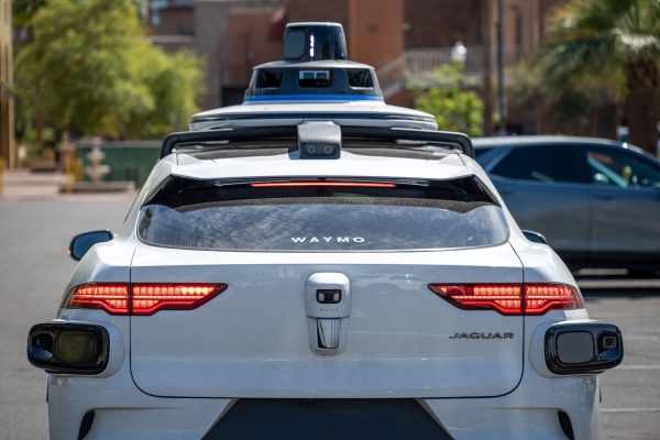 Thief used a Waymo as a getaway car. 6 months later, the police still have no suspects