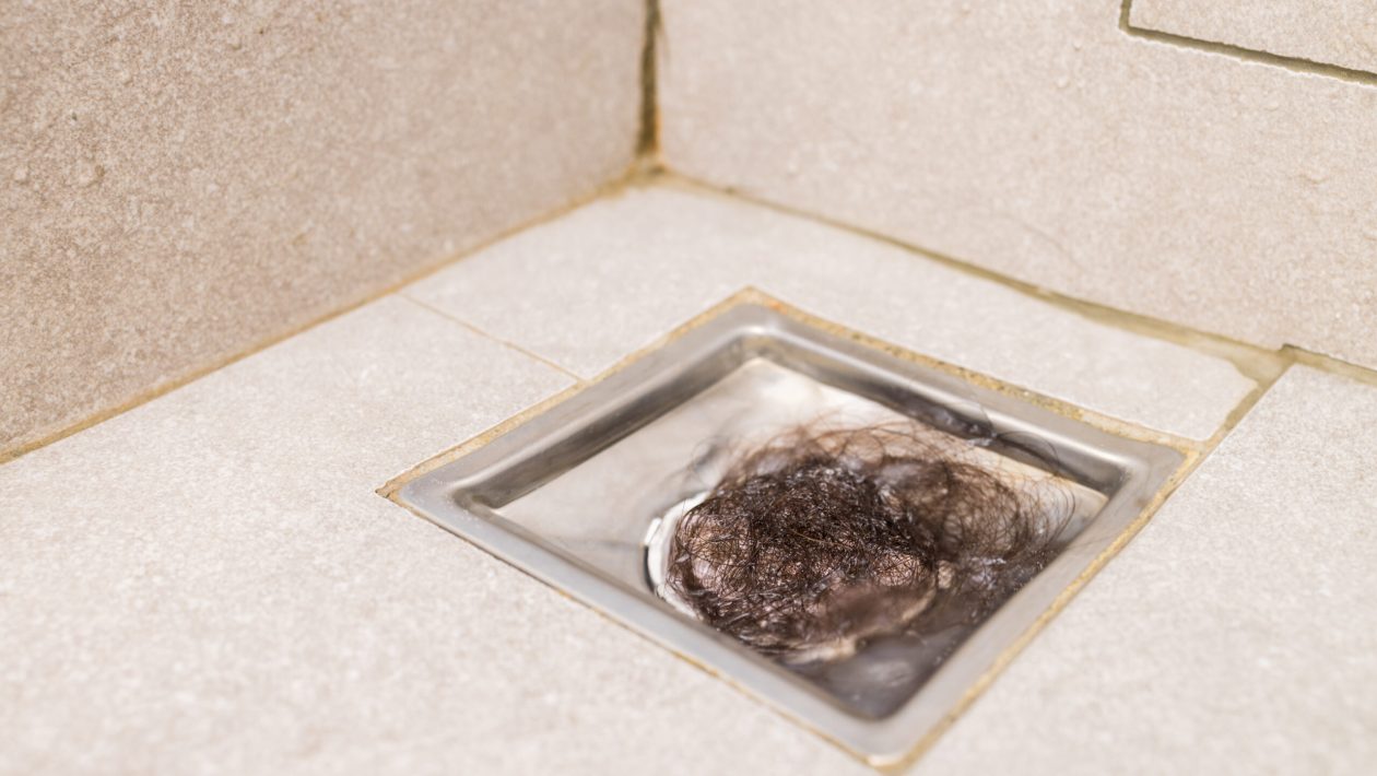 Is the shower drain clogged? There is a simple and quick trick that is surprising a lot of people