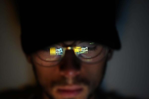 European Justice endorses that governments force pornographic websites to verify the age of users