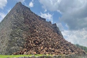 “Bad omen.” Ancient pyramid in Mexico collapsed