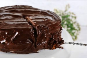 This creamy chocolate cake has three ingredients and is viral in Brazil: learn how to make it at home
