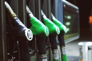 There is a drop in fuel prices coming and there is one that will stand out: find out which one can be 10 cents cheaper