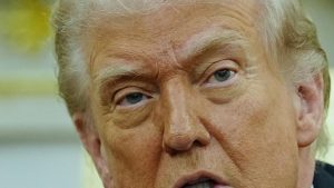 Trump advances more bombings on Iran after recent clashes: "We will attack with great force"