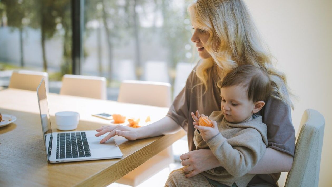 Where are the parents? Influencer mothers are using AI to help them with their children