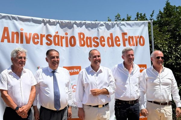 EasyJet airline celebrates five years of its Faro base and reinforces its commitment to the Algarve