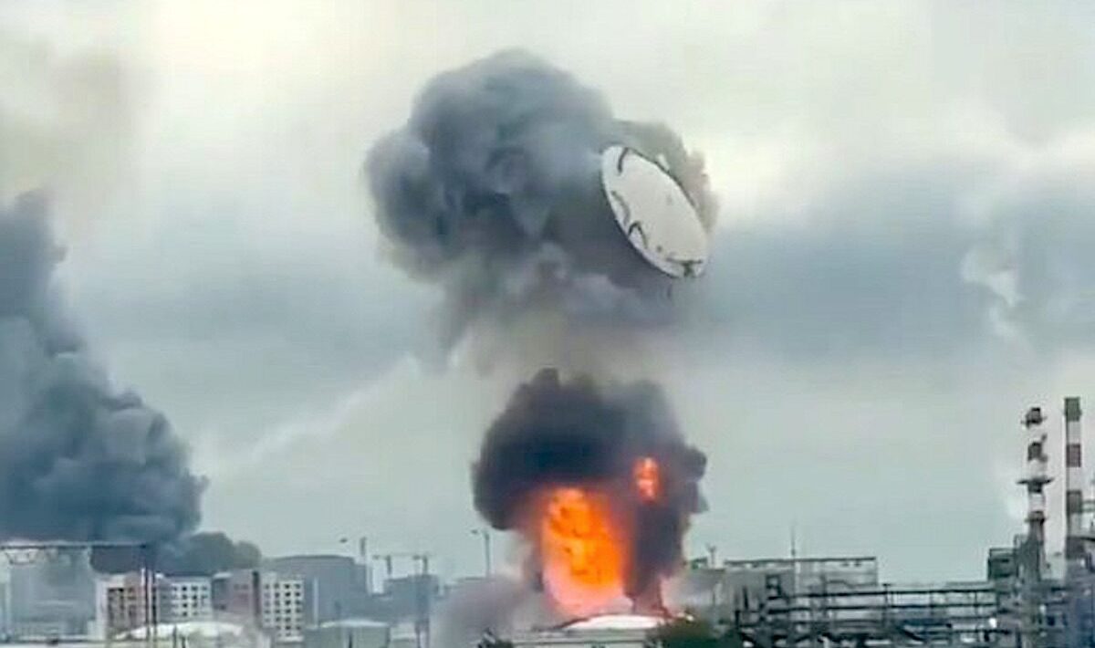There are flying saucers in Moscow. This is war coming to the heart of Russia