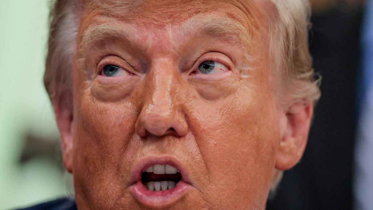 Trump cancels attacks on Iran 'in extremis', citing progress in talks
