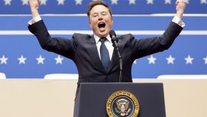 Elon Musk will become the first billionaire in history this Friday: he will accumulate more wealth than 46% of the world's population