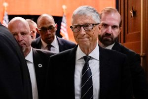 Bill Gates: The extramarital affairs and indirect threats of revelations from Epstein