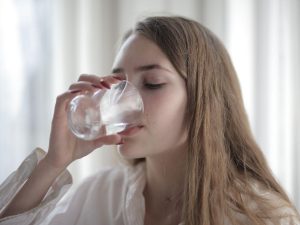 Hot weather and hydration This simple home-made drink will save you on hot days. Works better than cold water