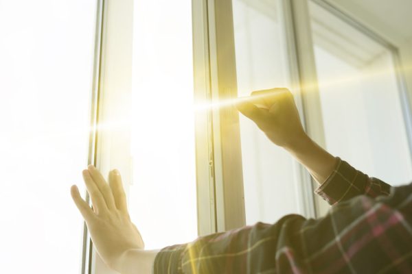 The heat is coming. Do it with your windows today. During hot weather, it will cool down an apartment without air conditioning. Cheap way to cool the mixing