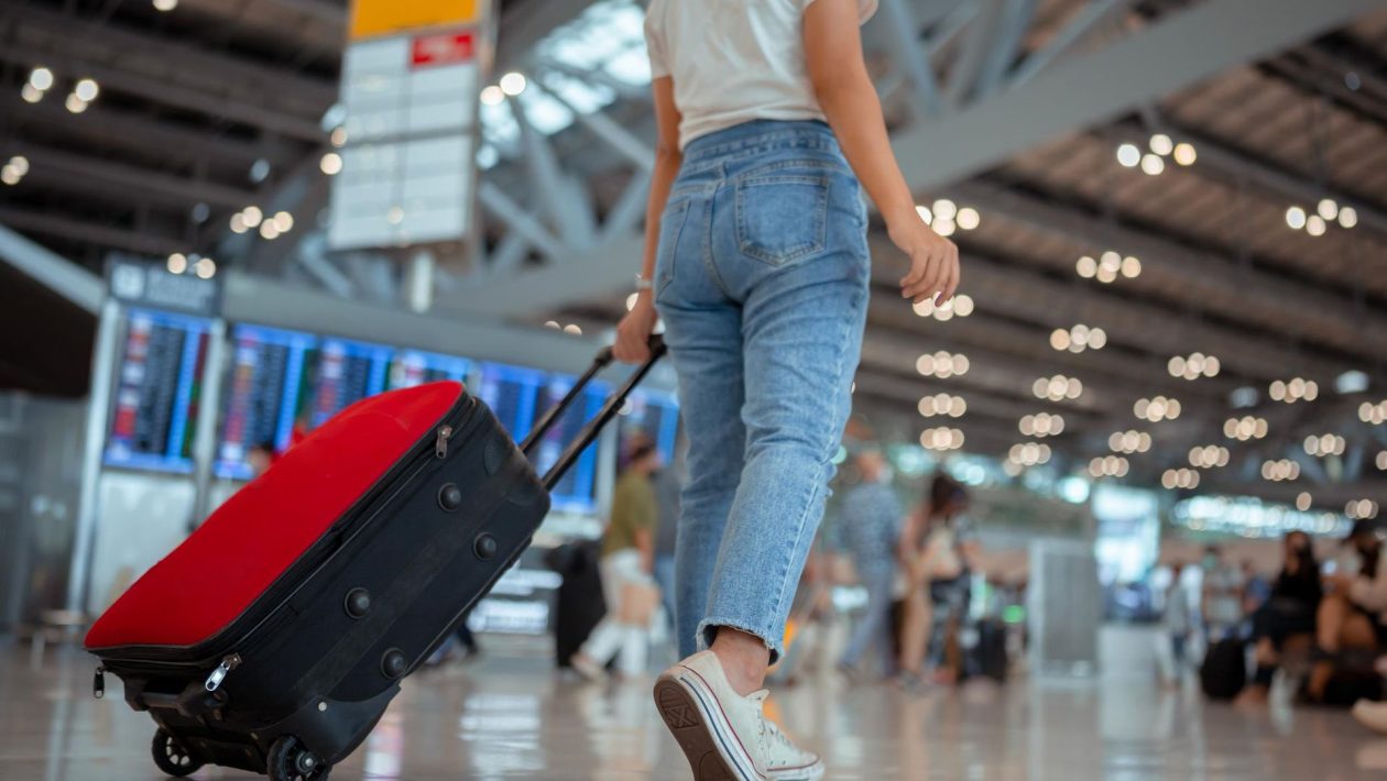 ZODIAC SIGNS These four zodiac signs are born travelers. They can pack a suitcase in a few minutes