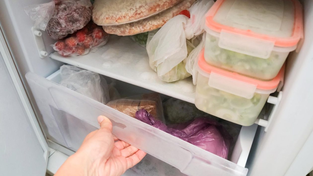 Home remedies Are you fed up with the unpleasant smell from the freezer? This cheap kitchen trick solves the problem