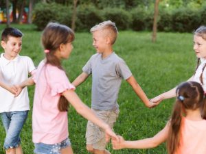 Creative games Fun for children of all ages. Check out simple ways to spend family time without arguments