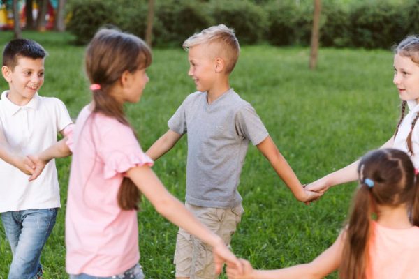 Creative games Fun for children of all ages. Check out simple ways to spend family time without arguments