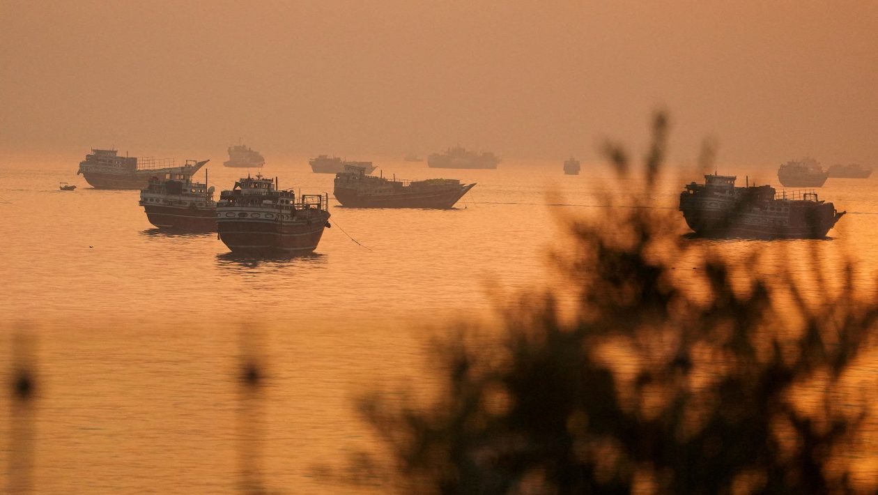 Middle East: Washington refutes Tehran for closing the Straits of Hormuz