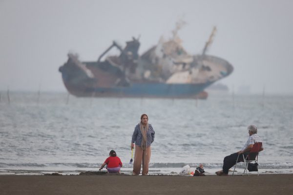 Fierce US-Iran standoff in the Straits of Hormuz and Trump sends an ultimatum