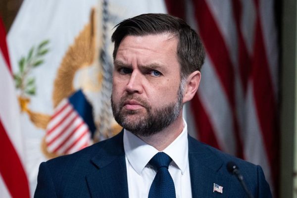 "I don't think they are aliens, I think they are demons": the phrase by JD Vance that is feeding evangelical pastors who see UFOs as a spiritual threat