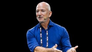 Jeff Bezos (Amazon) compares AI to a knife: "You don't want to accidentally ban it because it can be misused"