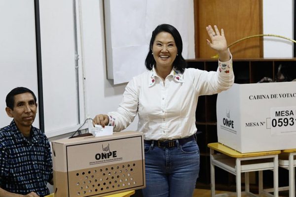 Keiko Fujimori achieves the necessary advantage to become the next president of Peru