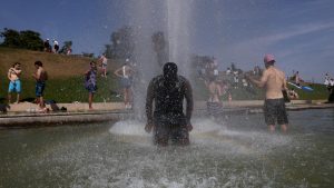 The unprecedented heat wave that shakes Europe leaves more than a thousand dead in France