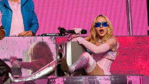 Madonna exposes her summer plans before the imminent release of her album and anticipates "something big"