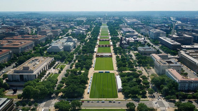 What is the '8647' that has appeared on the National Mall: the number turned into a flag against Trump and in a court case