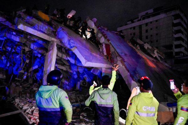 Tragedy shakes Venezuela: "We climbed through the rubble. I only saw that one family managed to get out"