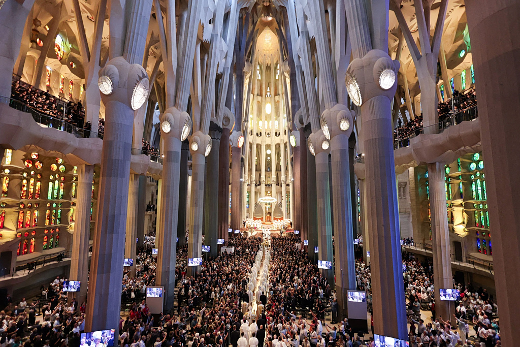 Pope Leo: Historic moments at the iconic Sagrada Familia - See images