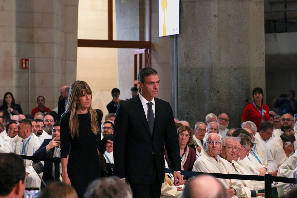 Pope Leo: Historic moments at the iconic Sagrada Familia - See images