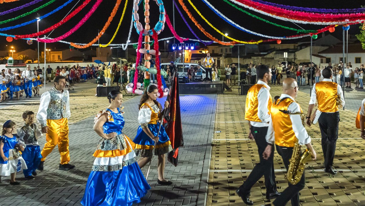 Santos Populares liven up Castro Marim with dances, marches and sardines